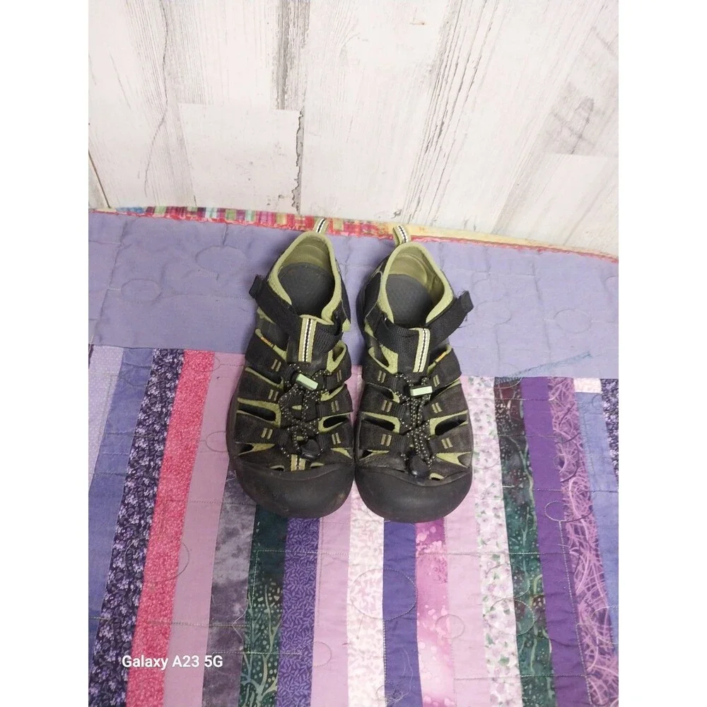 Keen Newport H2 Waterproof Sandals Black Green 1009965 Youth Size 4 Comfort